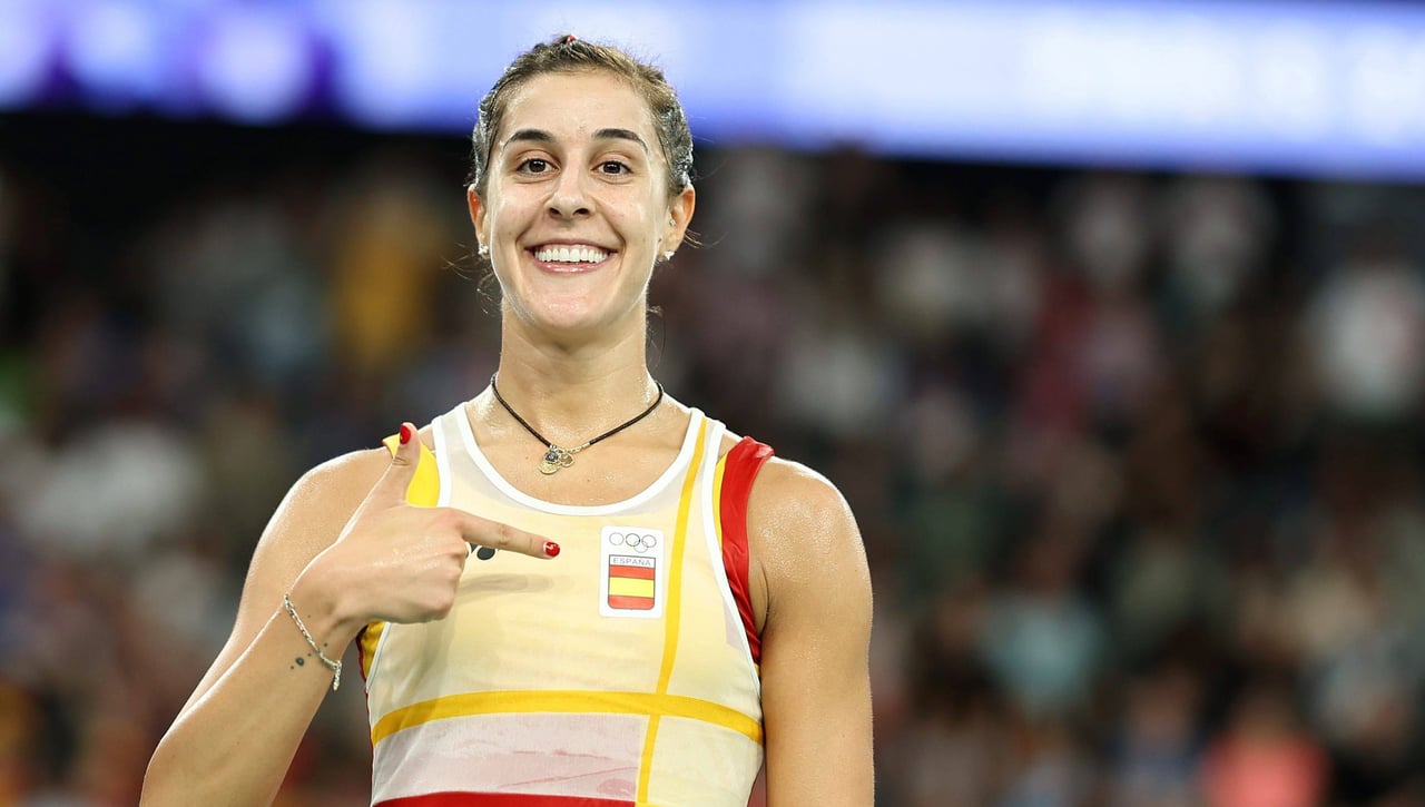 Carolina Marín recibe un premio por su actuación en los Juegos