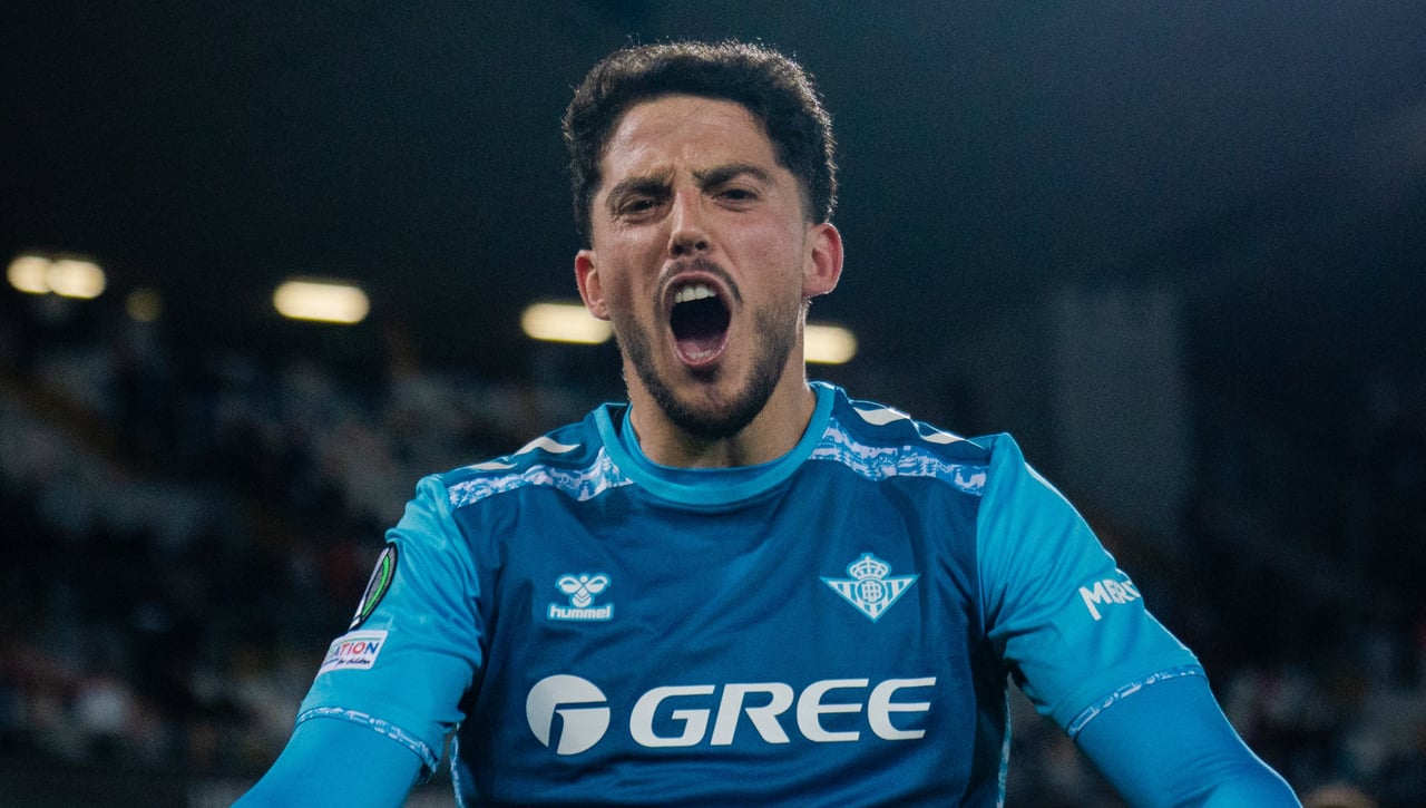 Fornals, sobre sus "ocho años sin jugar de mediocentro", la parte "bonita" de la Conference y "la musiquita" que anhela