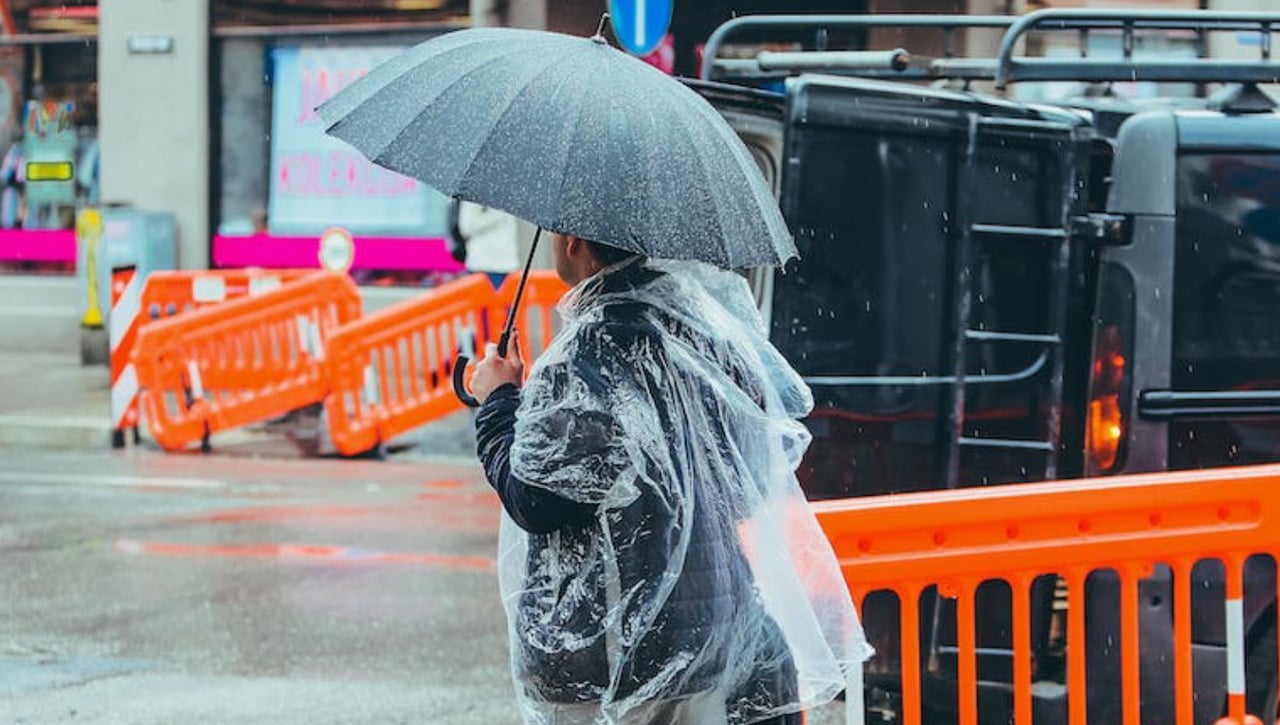 Aleta de la AEMET: Una nueva borrasca golpeará España con más lluvia y viento, sale 'Aline' y llega 'Bernard'