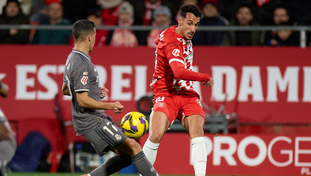 Miovski mete en problemas a Míchel