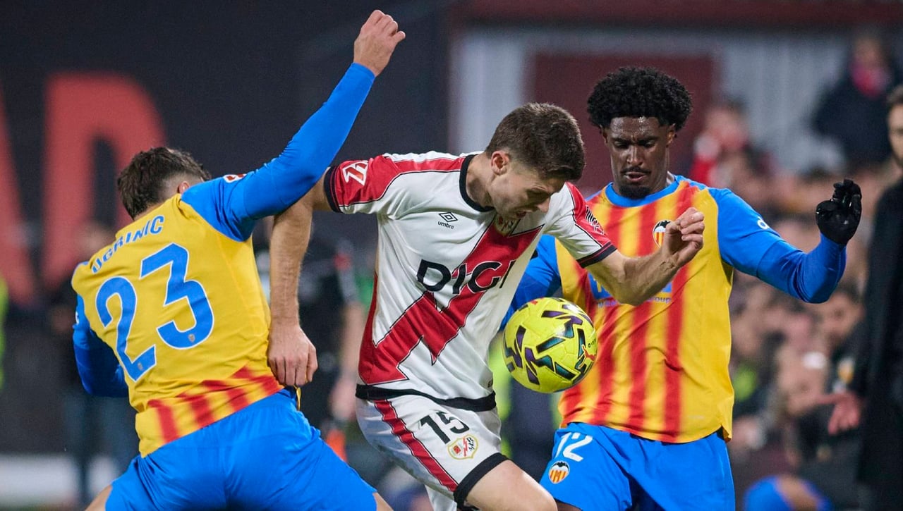 Kempes, leyenda del Valencia, sobre la situación inestable del club: "Este Valencia, hasta el momento, anda con un poco de jet lag"