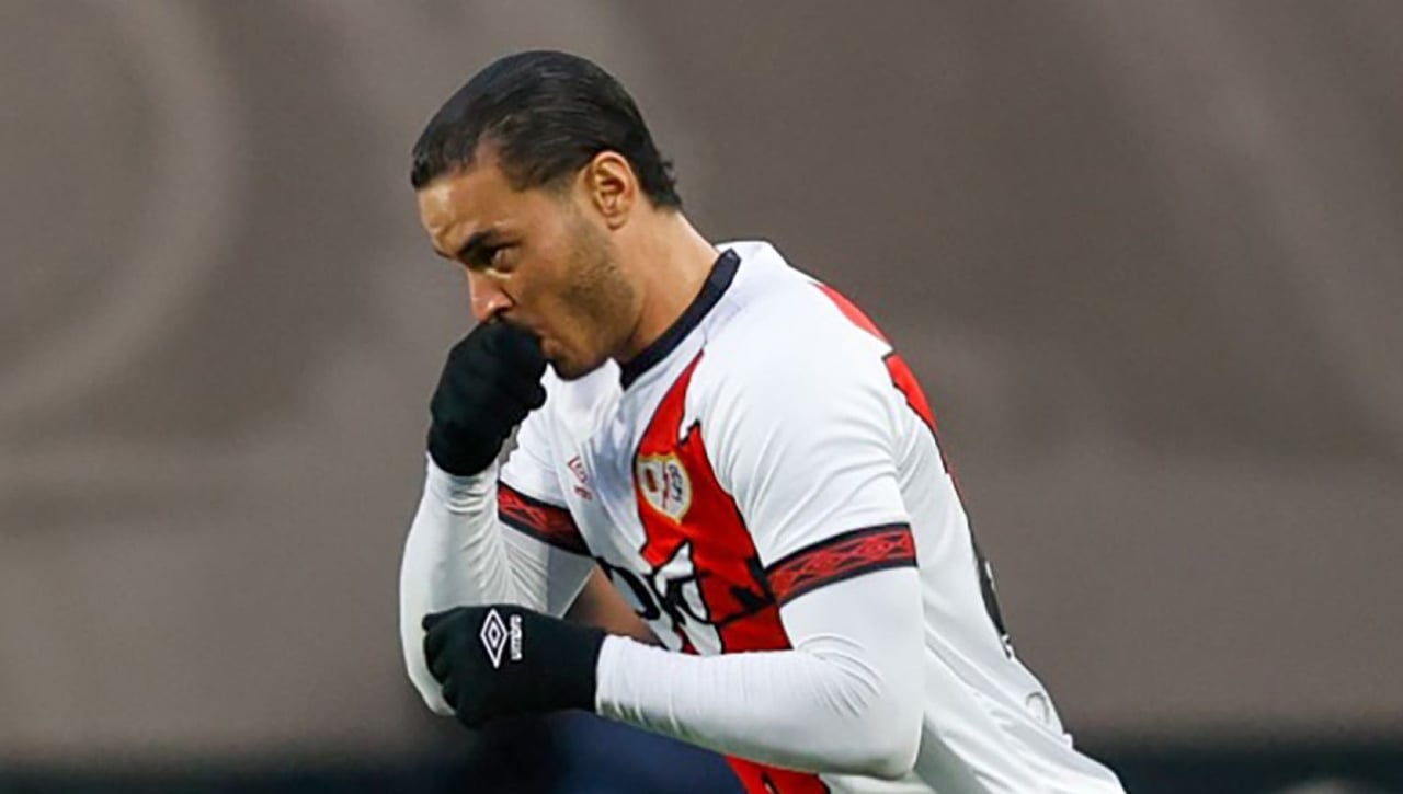 Raúl de Tomás, en blanco