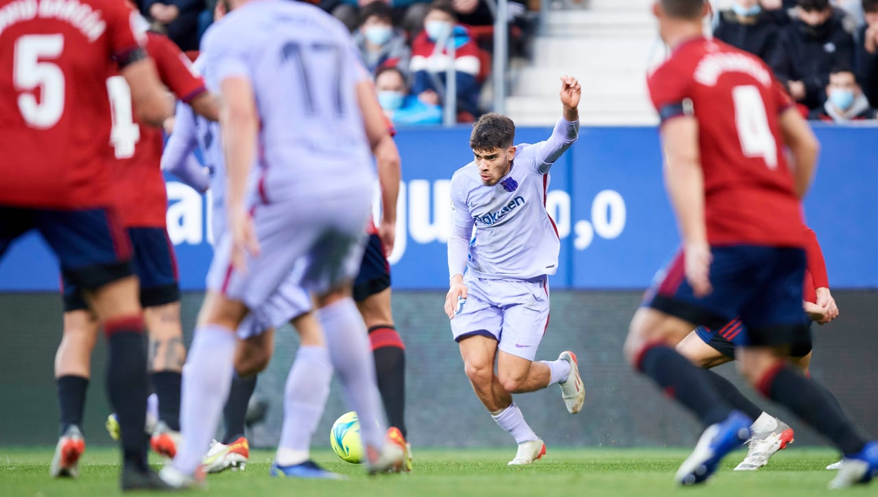 El Betis, pendiente del futuro de un descarte del Barça de Xavi Hernández