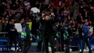Carragher les manda un 'recado' al Atlético y Simeone