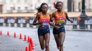 Chepngetich destroza el récord del maratón en Chicago