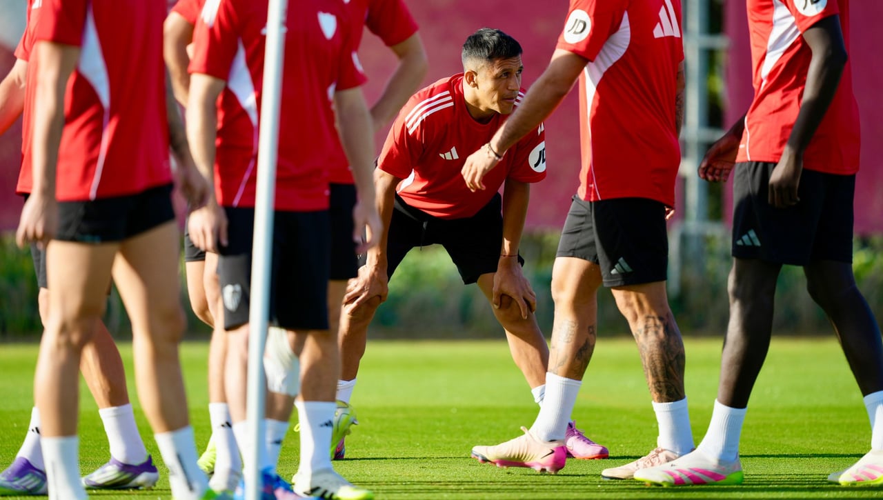 Alexis Sánchez da la cara en una sesión llena de buenas noticias para el Sevilla