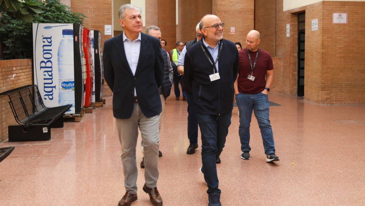 El alcalde de Sevilla supervisa los preparativos para los Grammy Latinos