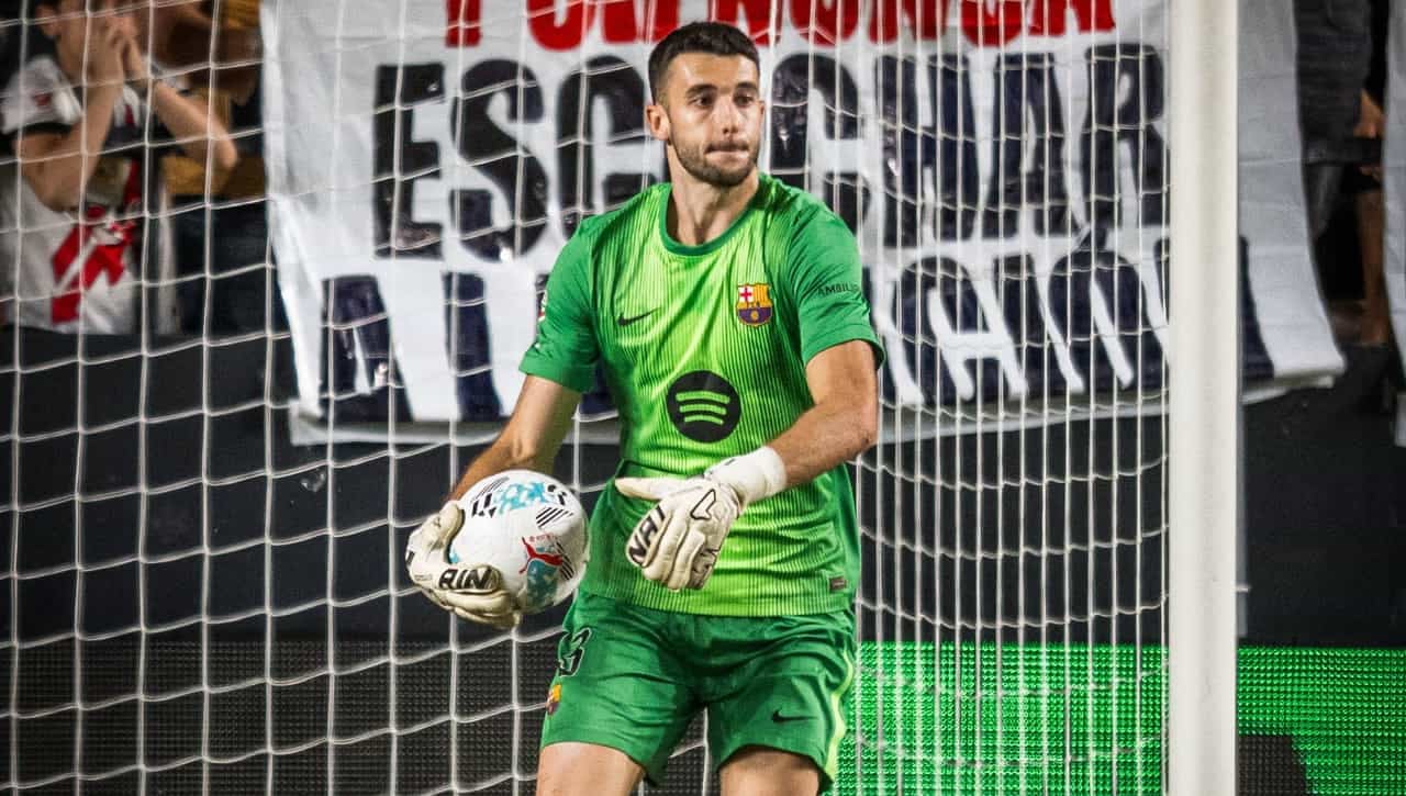 Jaume Doménech señala a Joan García 