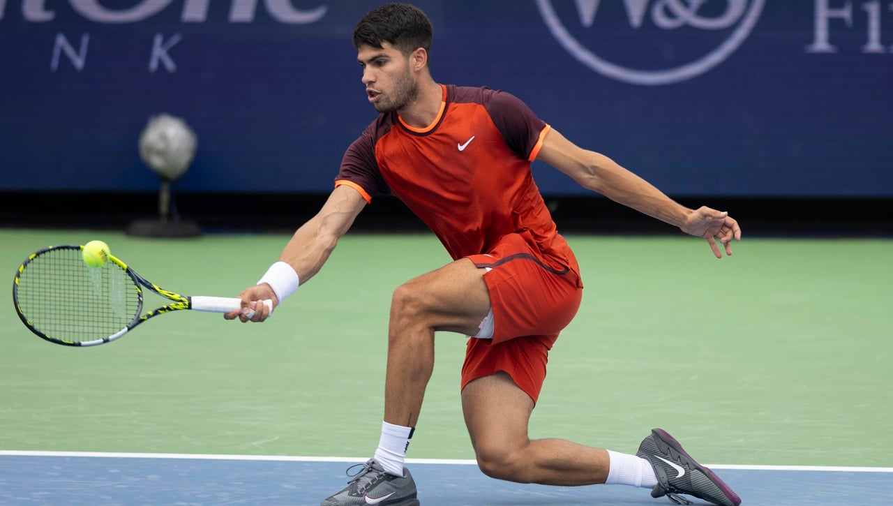 Carlos Alcaraz da el primer paso en Nueva York