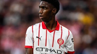 Asprilla no encuentra su lugar y el Girona se replantea su salida