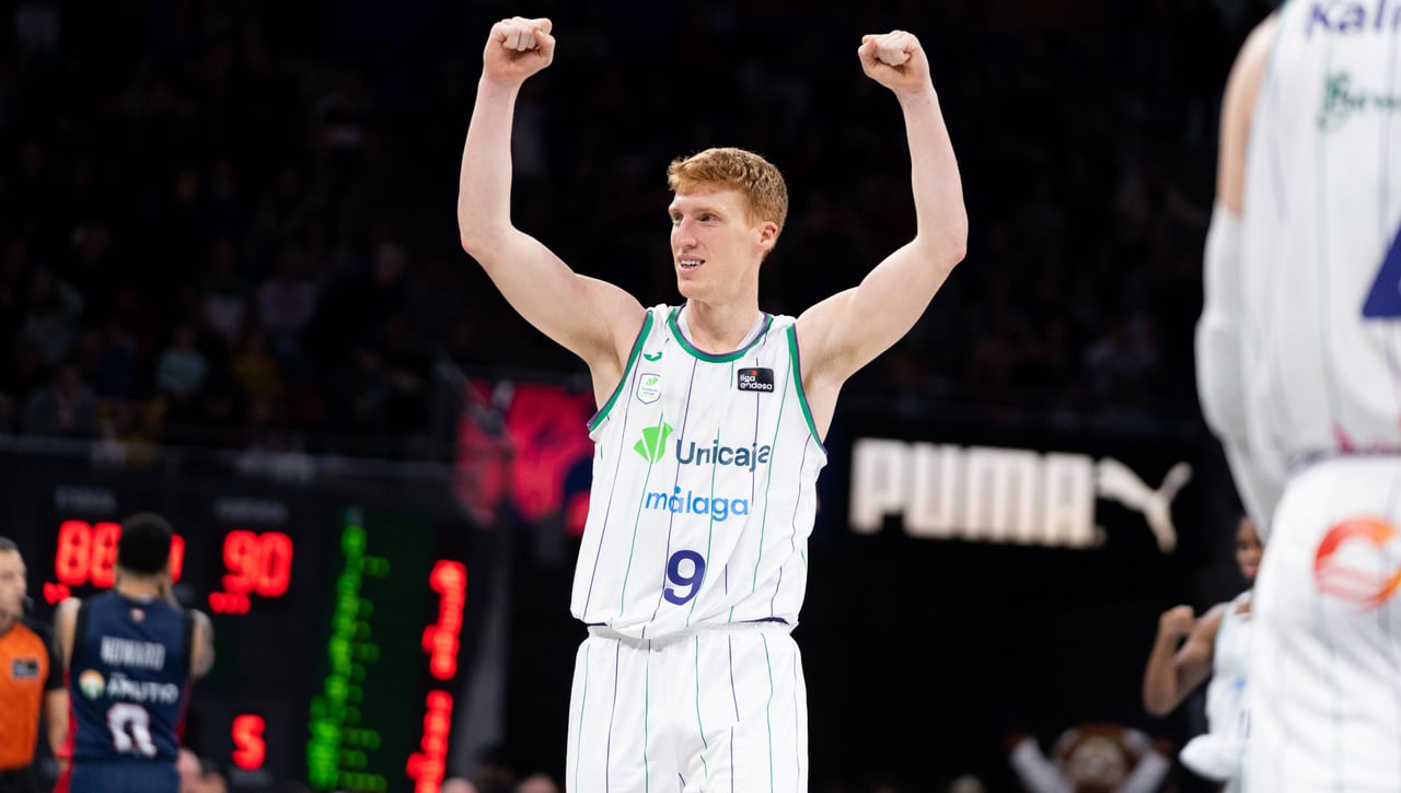 El Unicaja pone patas arriba la ACB