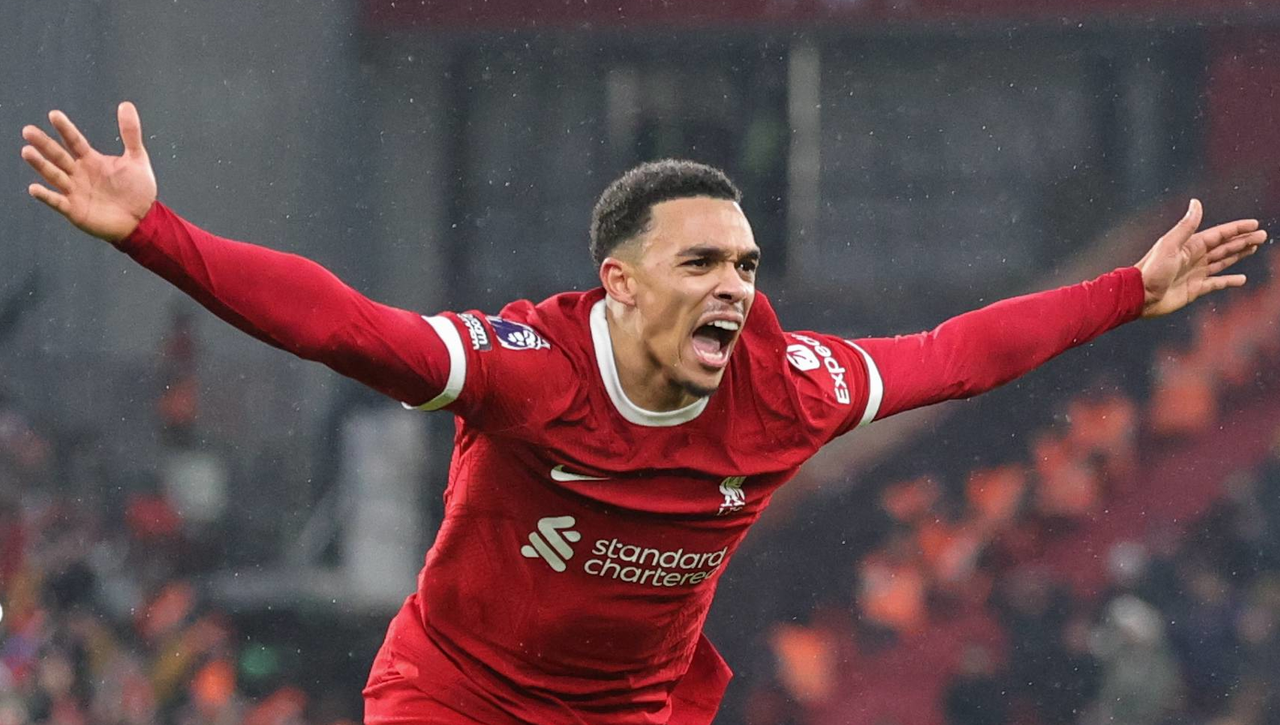 Se calienta el fichaje de Alexander Arnold