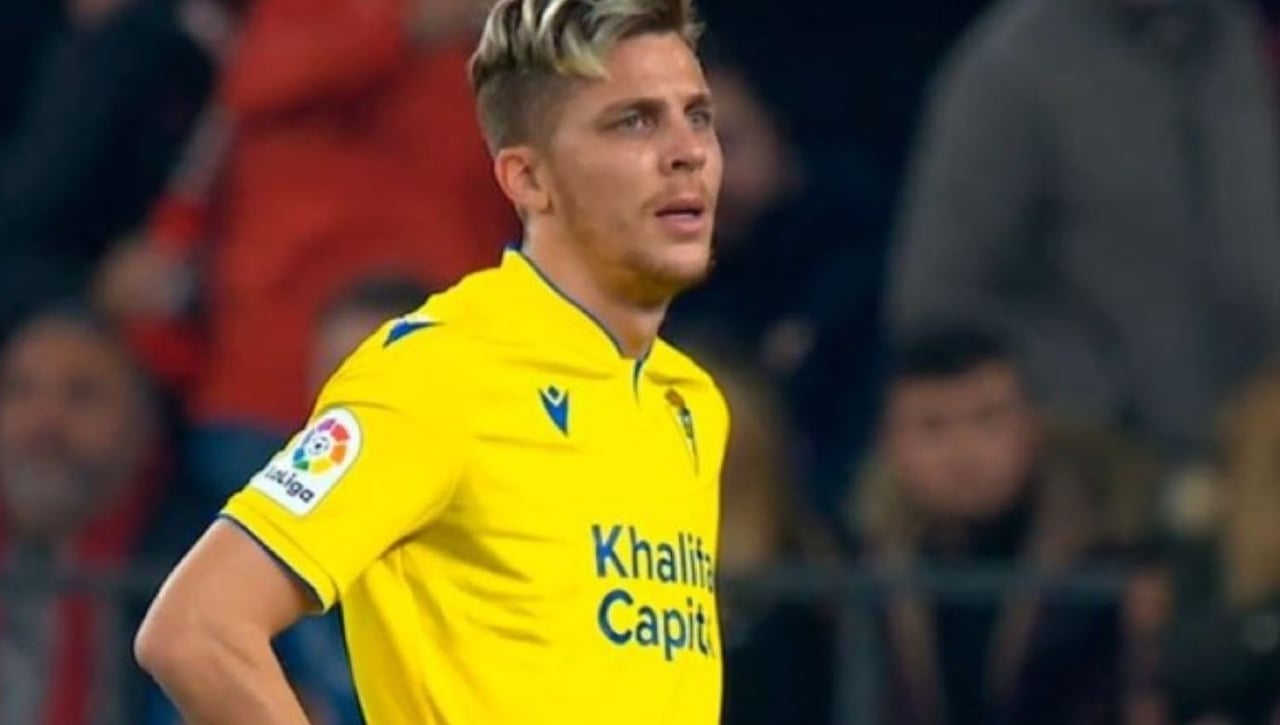 El tiro en el pie de Iván Alejo y el Cádiz