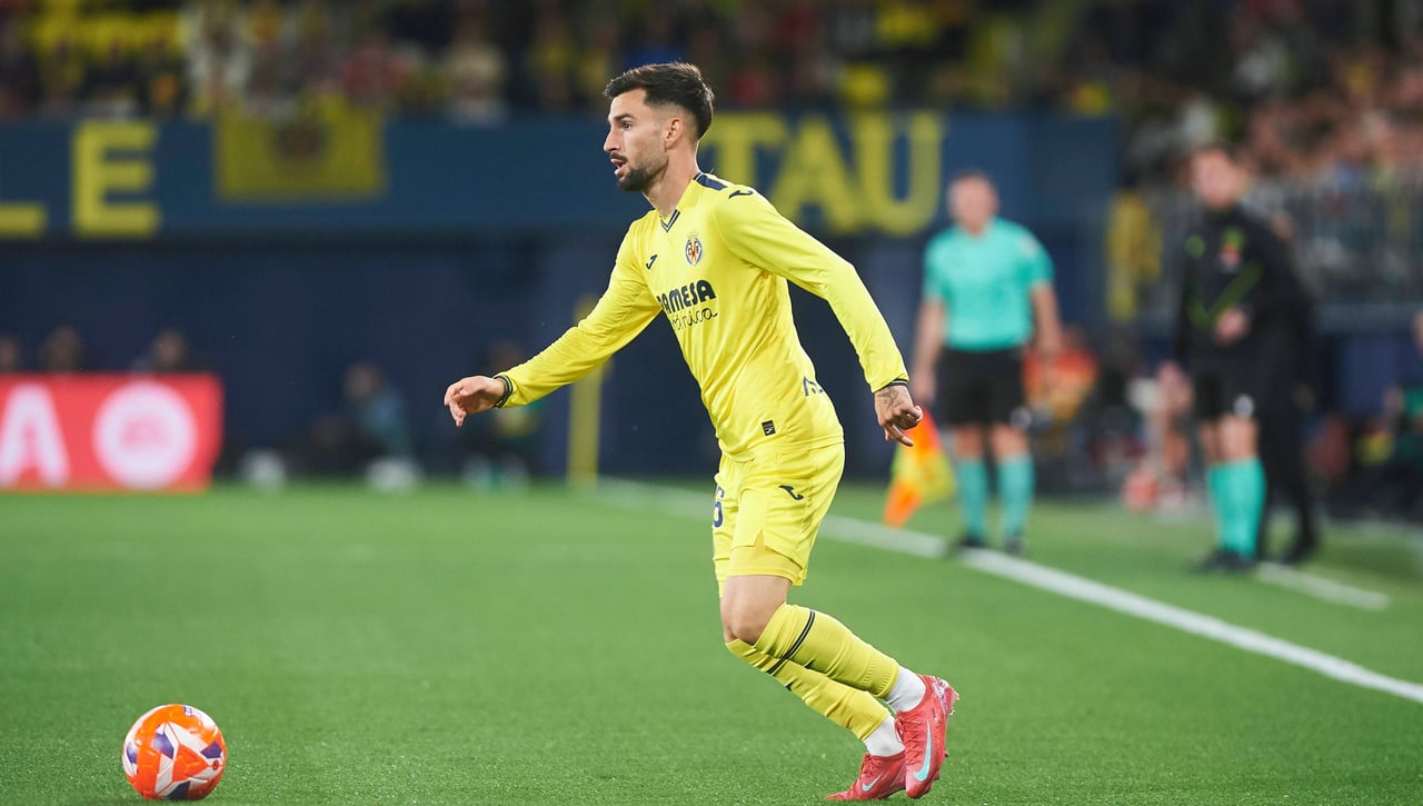 Las formas de pago paralizan lo de Álex Baena