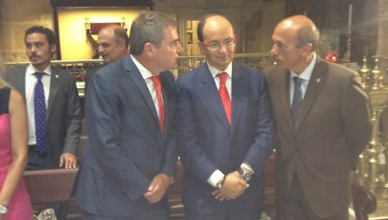 Vizcaíno tiene claro cuál es la solución a los males del Sevilla: "La primera vía"