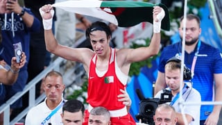 La boxeadora Imane Khelif recibe otro golpe