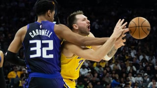 Luka Doncic desespera, Cooper Flagg saca músculo y Joel Embiid recupera la sonrisa