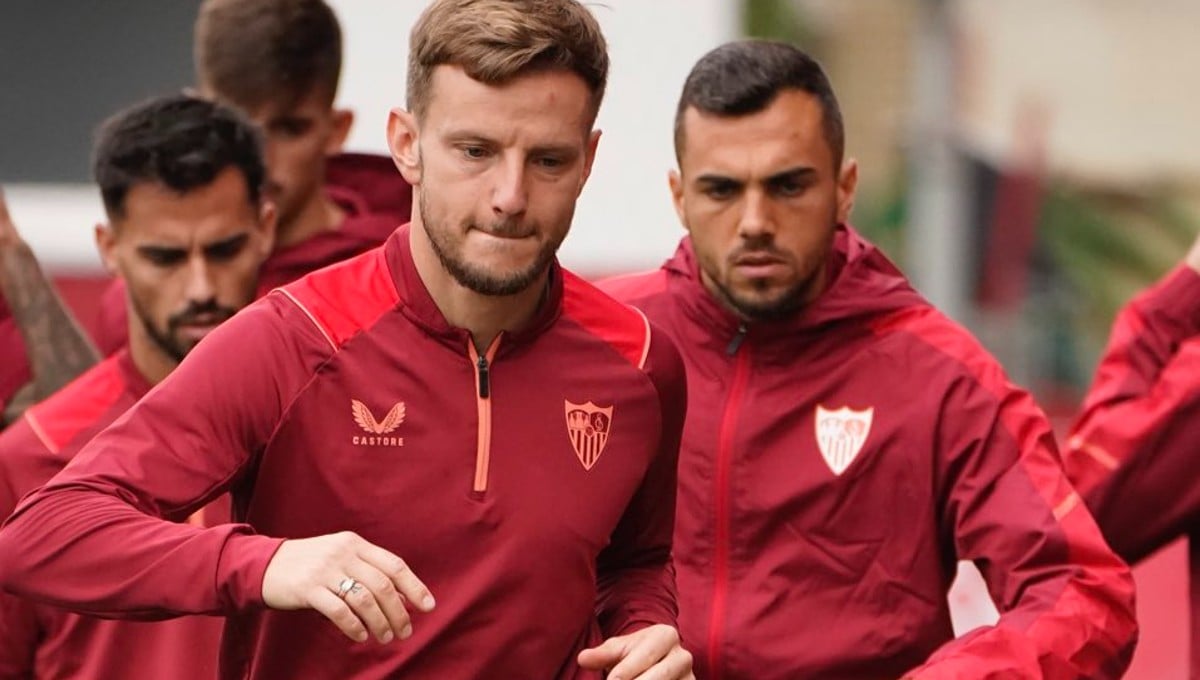 Sampaoli se queda sin centrales ni pivotes