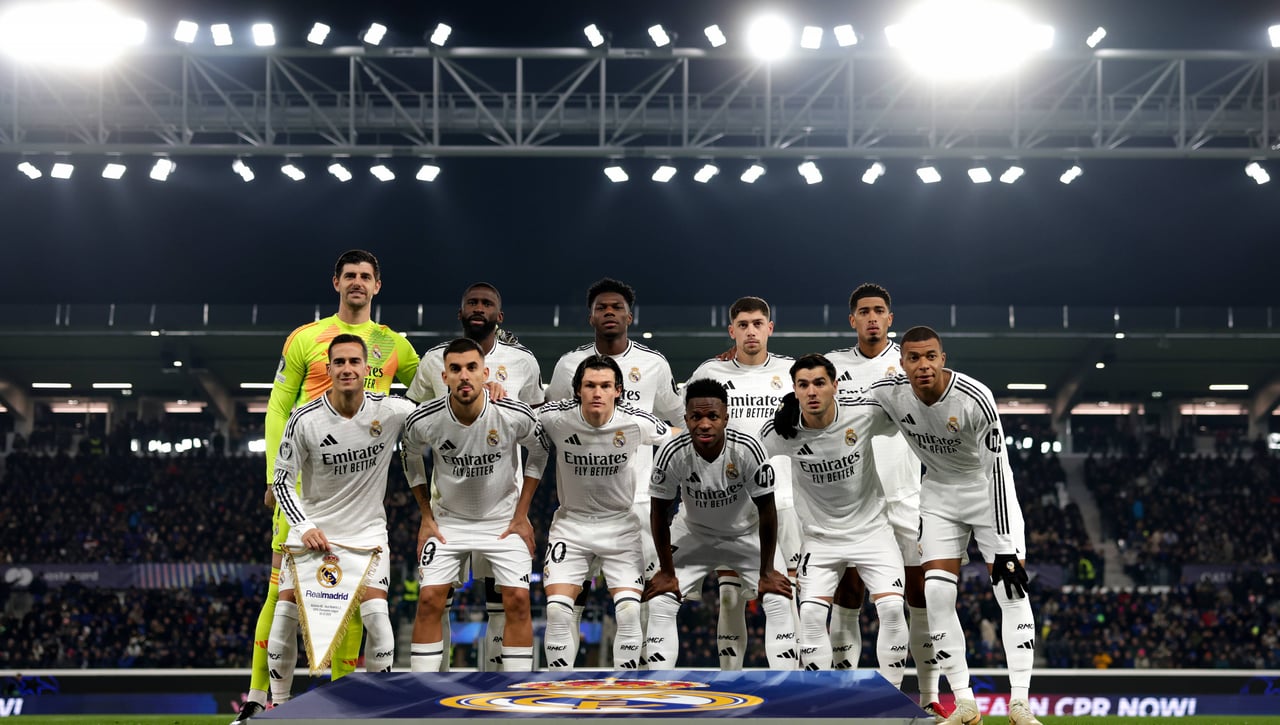 Plantilla completa del Real Madrid en la temporada 2024-25. Todos los jugadores y entrenador del equipo merengue
