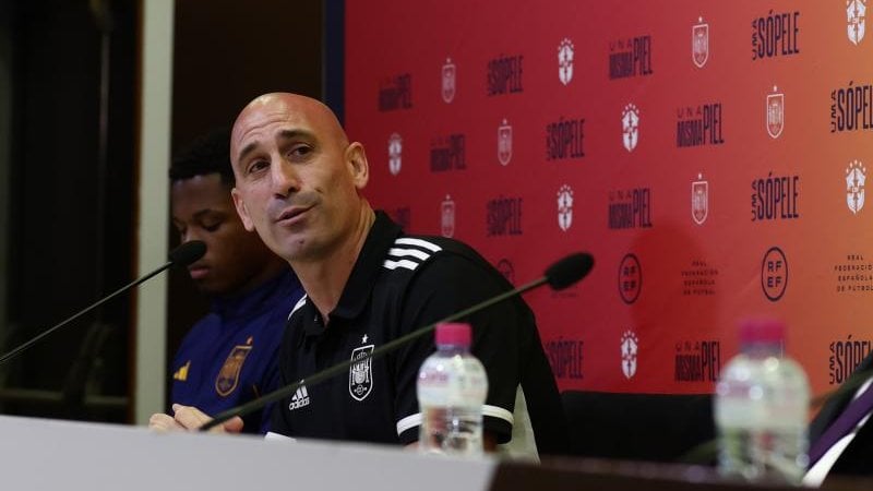 Así era en realidad el discurso que Rubiales no quiso leer en la Asamblea