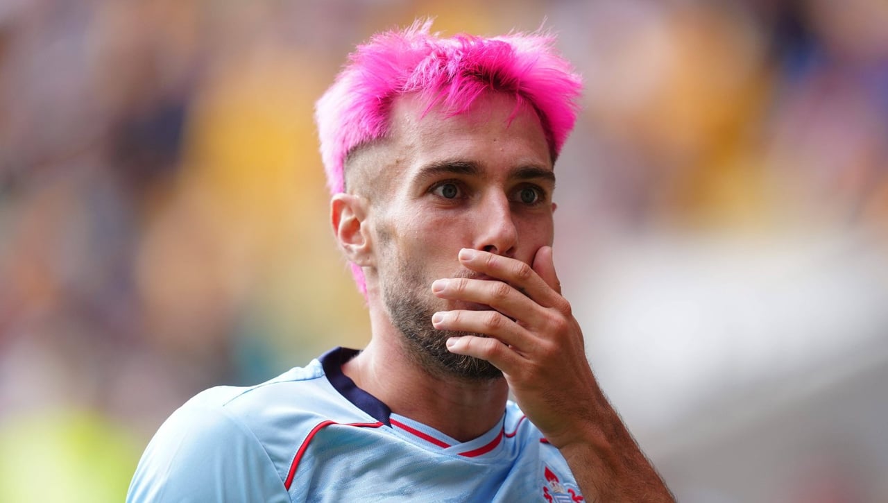 'Amarilla' para Mingueza con la renovación en juego