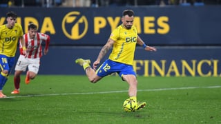 Problema grave en el Cádiz que puede tener la solución en el mercado de fichajes