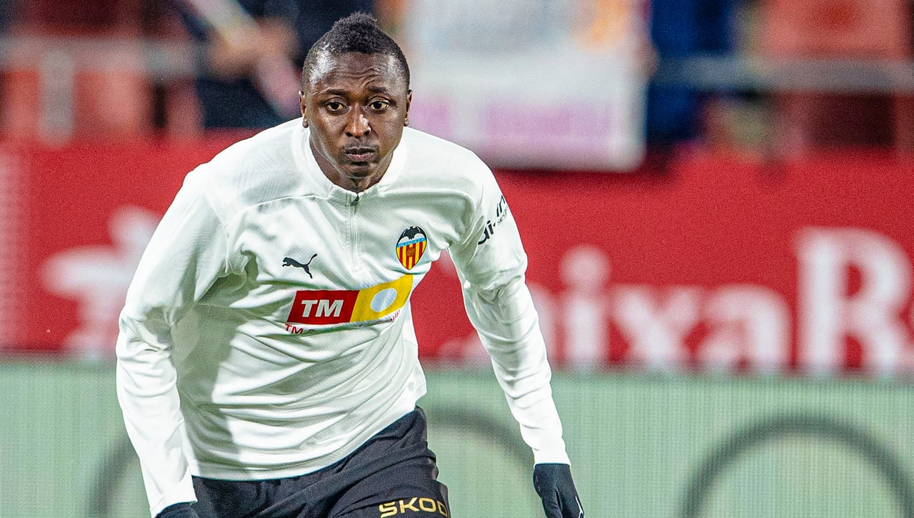 Preocupación en el Valencia por el largo viaje que deberá hacer Sadiq con Nigeria