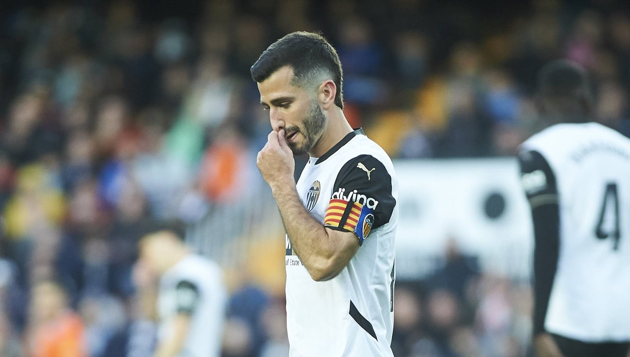 Gayà, claro sobre la permanencia del Valencia y su futuro