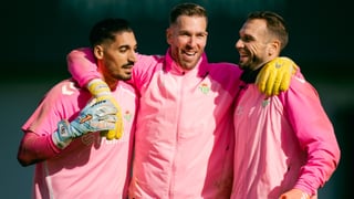 Se reabre el debate en la portería del Betis: ¿quién debe ser el meta titular contra el PAOK en la Europa League?