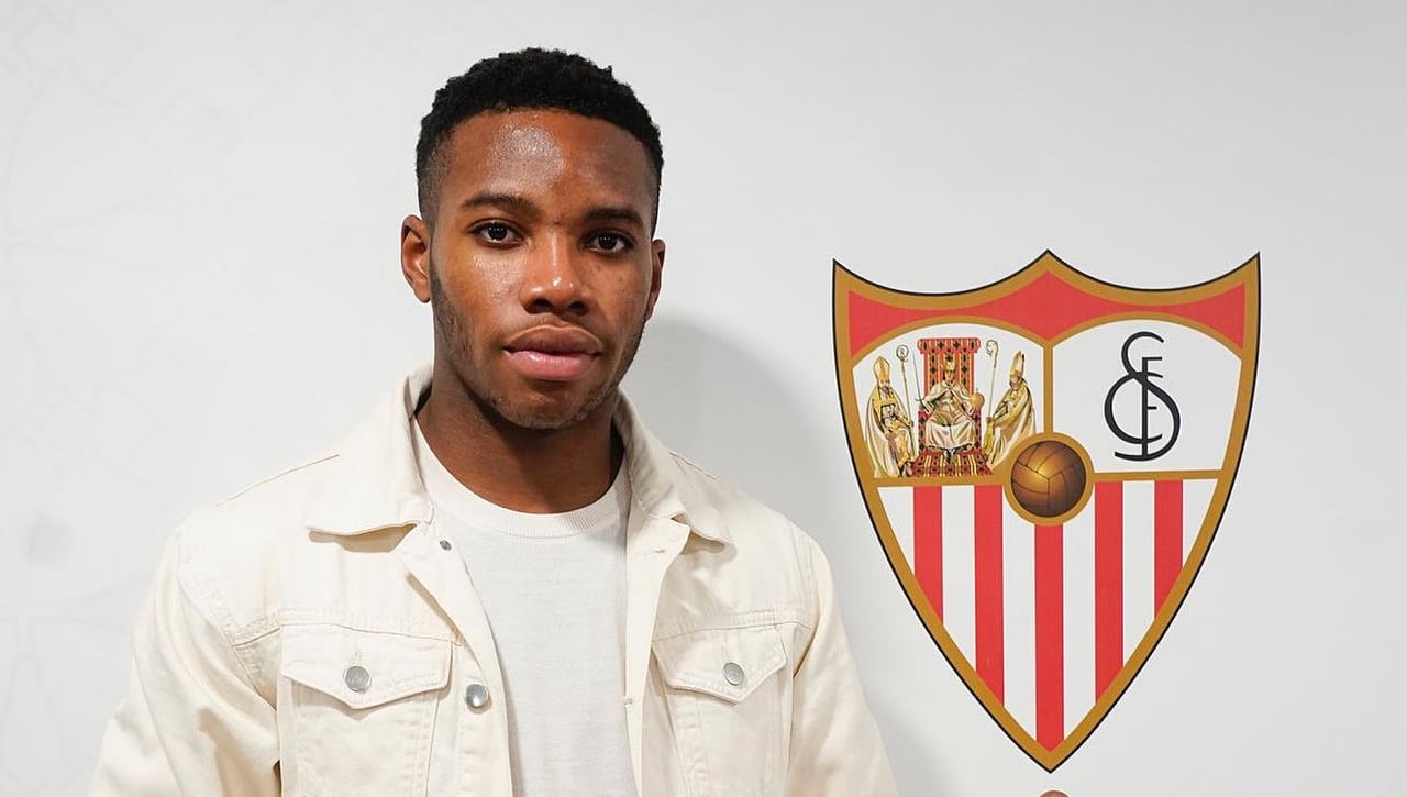 Muzambo entra sin llamar 