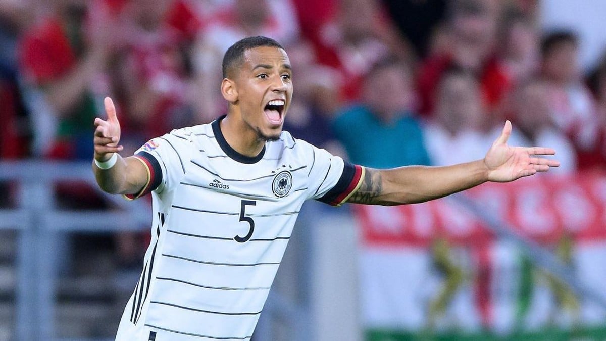 El PSG confía en vender a Kehrer esta semana