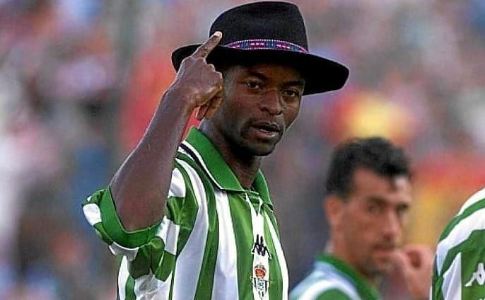 Finidi da el gran salto como entrenador