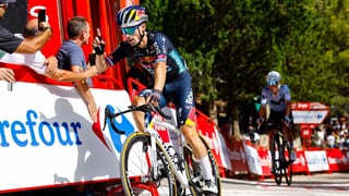 Lío interno en el equipo de Roglic tras una crítica de un gregario al esloveno