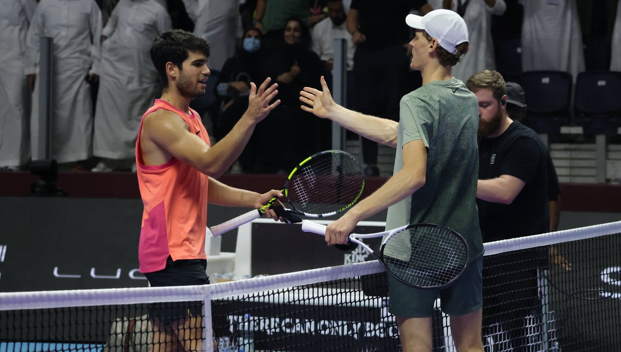 Le dan la espalda a Jannik Sinner