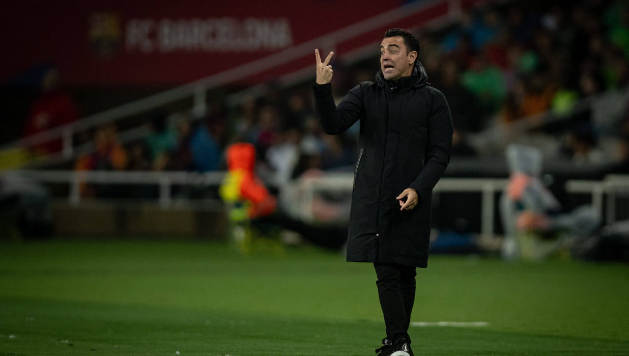 Xavi aclara la situación de Vitor Roque 