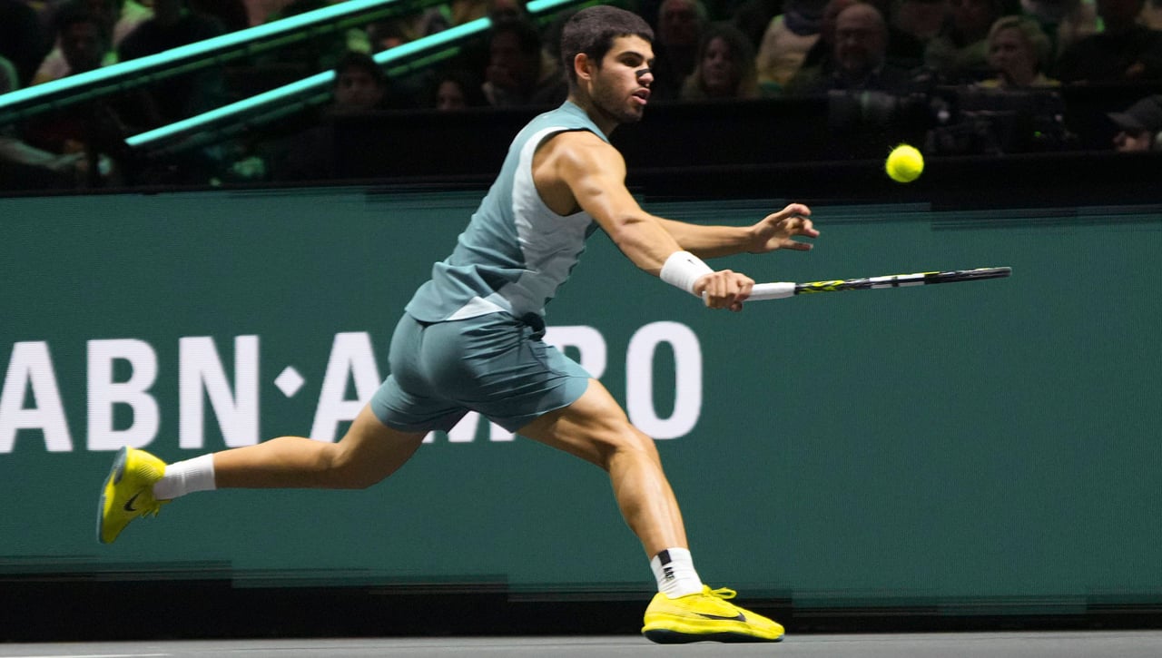 Alcaraz - De Miñaur: Horario, canal y dónde ver en TV y online el partido de Carlos Alcaraz en el torneo de Rotterdam 2025