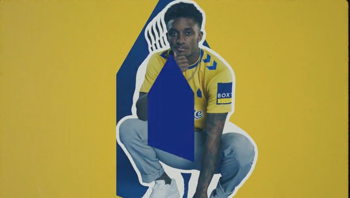 El Everton presenta su nueva equipación...¡Y se les olvida el escudo!