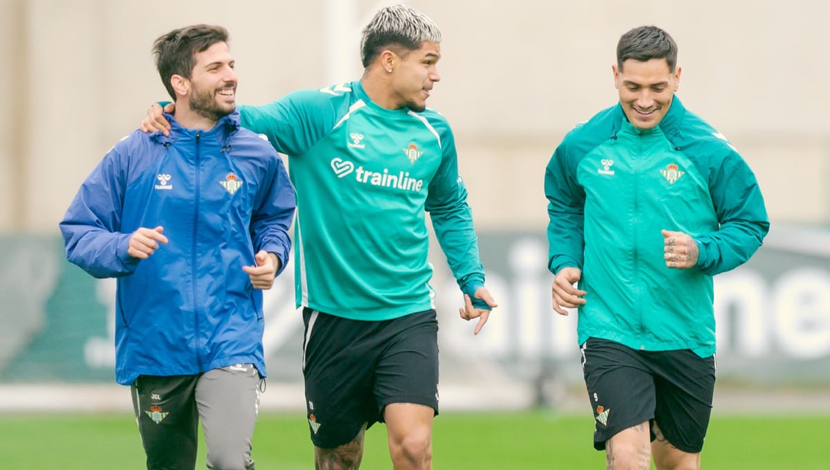 Esperanzas con Cucho Hernández en el Betis y preocupación creciente con Antony