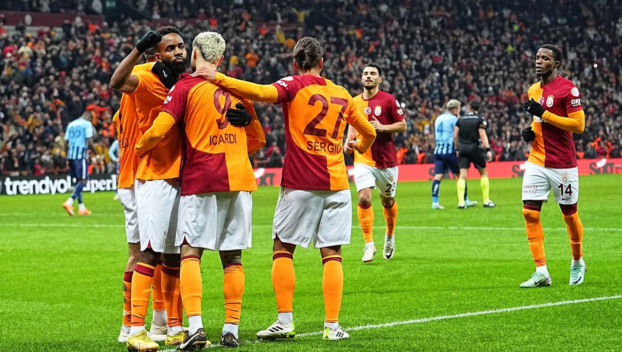 Se cubre las espaldas con Bakambu, pero sigue en sus trece arriba