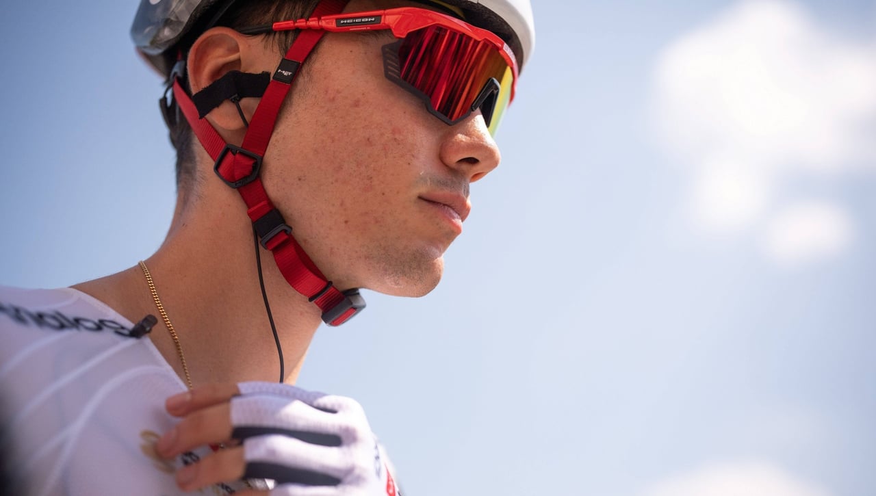 Aguanta el golpe y amarga la victoria a Juan Ayuso