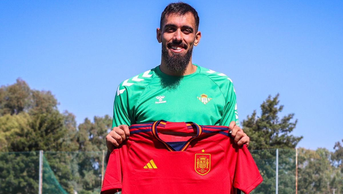 Borja Iglesias, feliz y ambicioso de cara al Mundial: "Ojalá pueda ayudar"