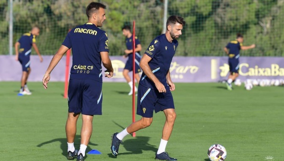 Dos ausencias y un dolor de cabeza para Sergio González