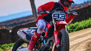 Marc Márquez no espera hasta 2026 y vuelve a entrenar sobre dos ruedas