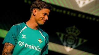 Rodrigo Rótolo, entrenador de Valentín Gómez en infantiles de Vélez: "Era muy flaquito, pero pronto supe que no tenía techo"