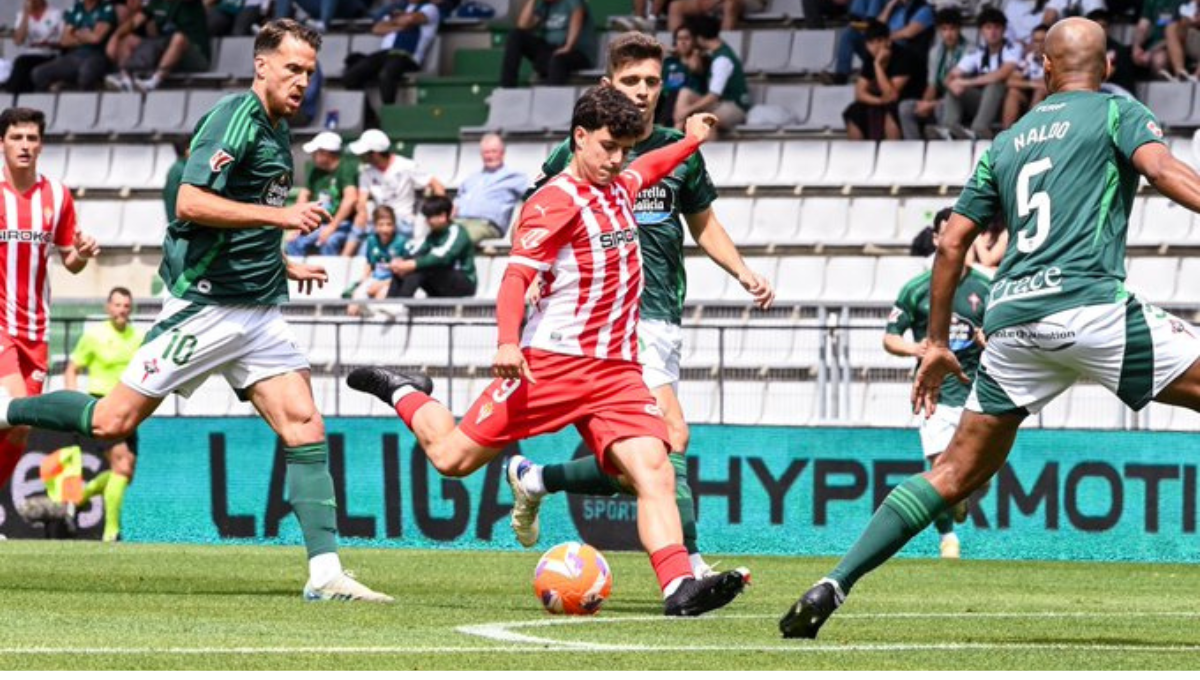 Racing de Ferrol 0-2 Sporting de Gijón: victoria descafeinada para Asturias