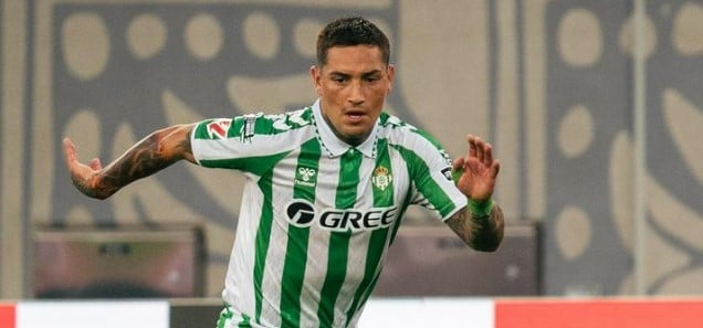 Decisión clave con Chimy Ávila en el Betis
