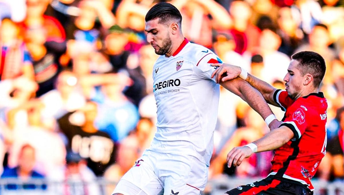 Rafa Mir sigue reivindicándose como el 9 de Sampaoli: "Trabajaré muy duro"