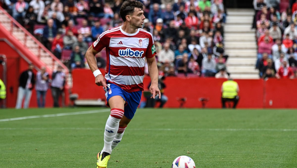 El Alavés elige a Lucas Boyé para su delantera