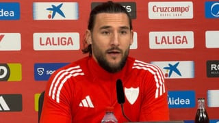 Gudelj, sobre su incierto futuro en el Sevilla: "El equipo no se merece un capitán con la cabeza en otro sitio" 