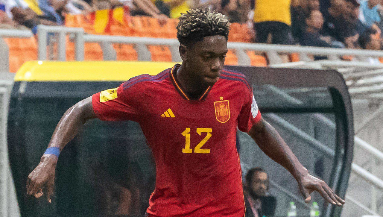 El fichaje de Igor Oyono genera polémica en el Athletic Club